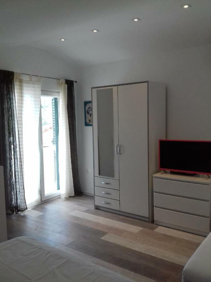 Apartman Nena Apartment Slatine Exterior photo