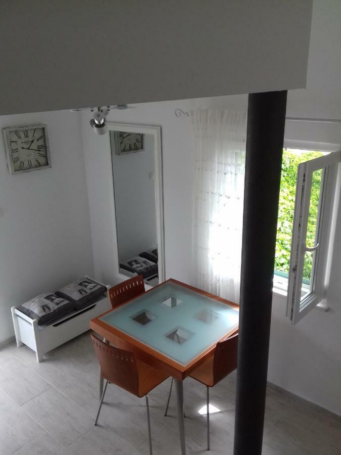 Apartman Nena Apartment Slatine Exterior photo